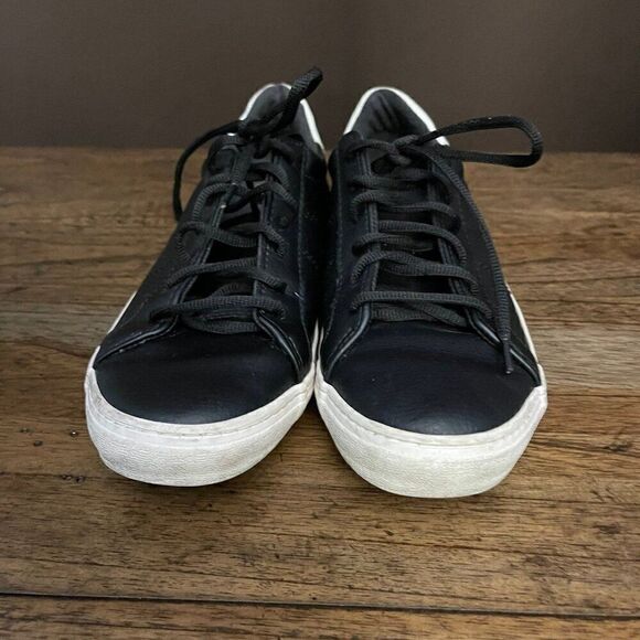 Old Navy Court Sneaker - Picture 6 of 9